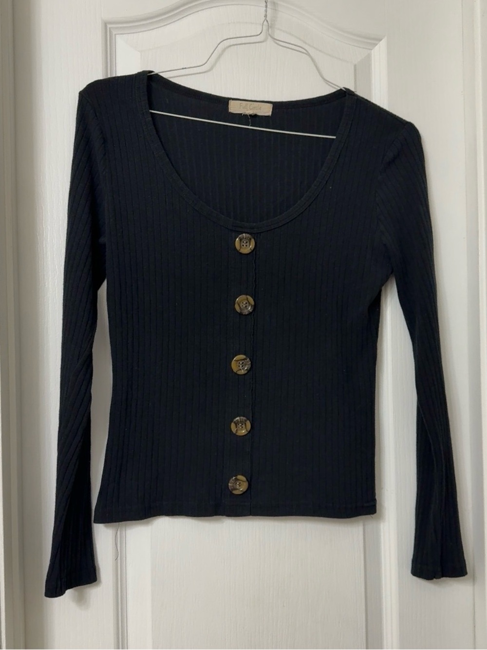 Full circle black long sleeve ribbed scoop neck large button detail size L